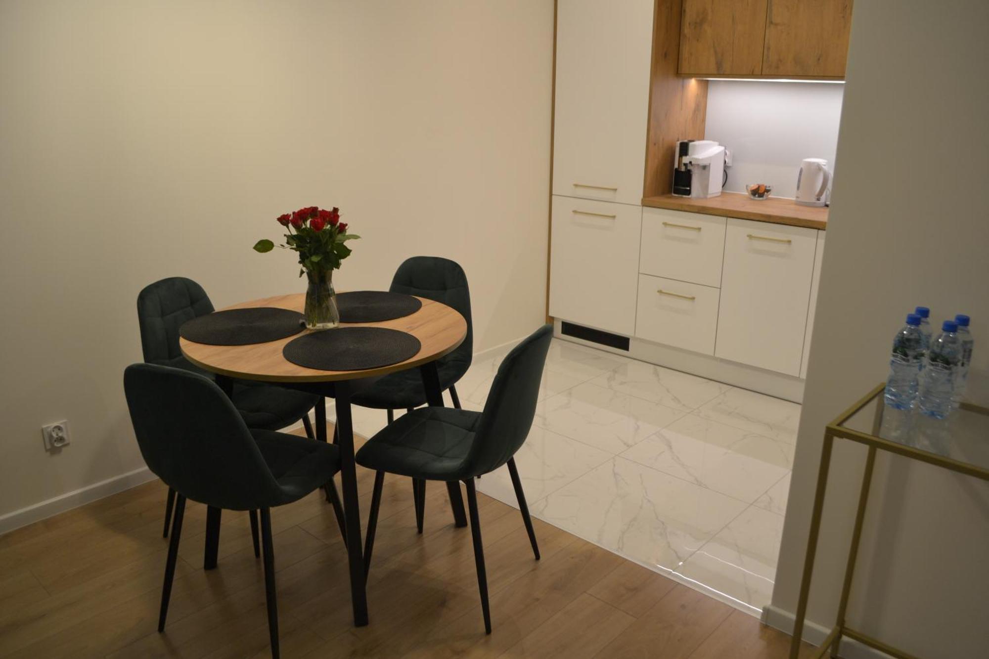 Apartament Aktorow Bronowice クラクフ エクステリア 写真