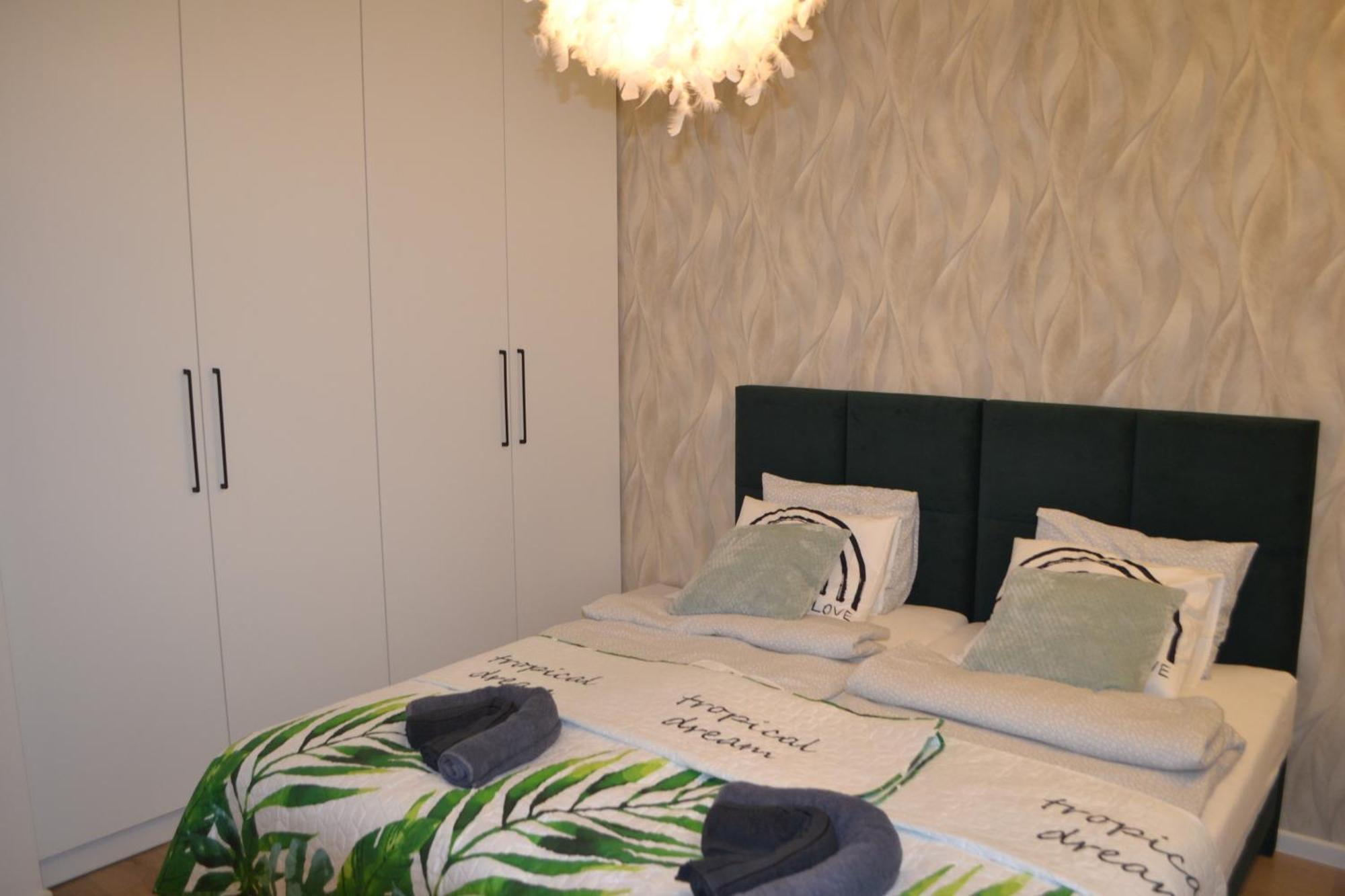 Apartament Aktorow Bronowice クラクフ エクステリア 写真